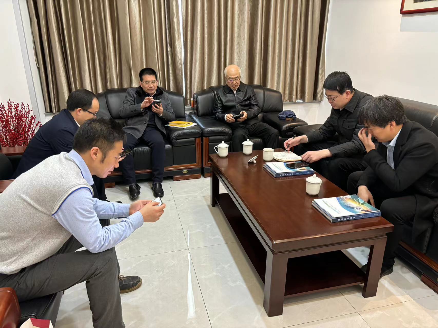 bafaffcc-c149-4dd8-96f1-917d87d09faf.jpg bafaffcc-c149-4dd8-96f1-917d87d09faf.jpg