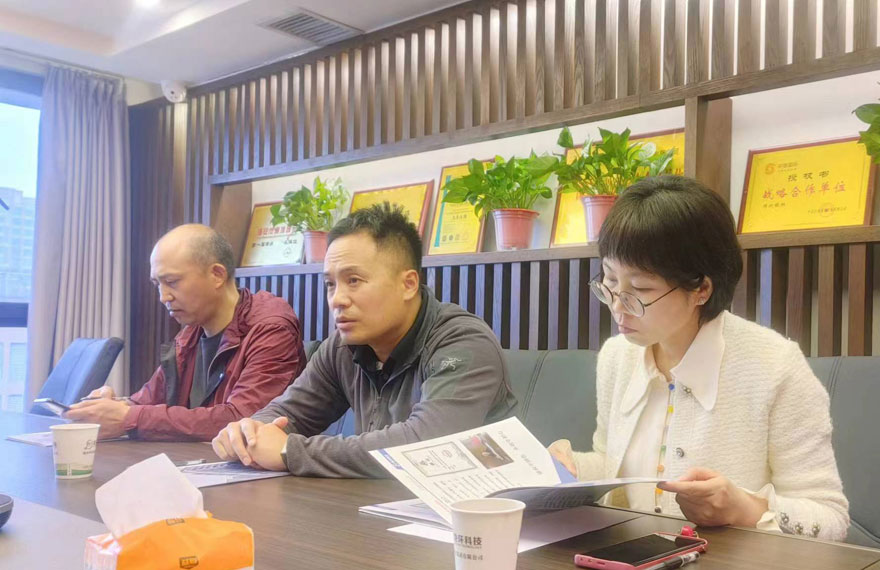 e8f19f37-d1a9-414f-af43-71924a216ebf.jpg e8f19f37-d1a9-414f-af43-71924a216ebf.jpg