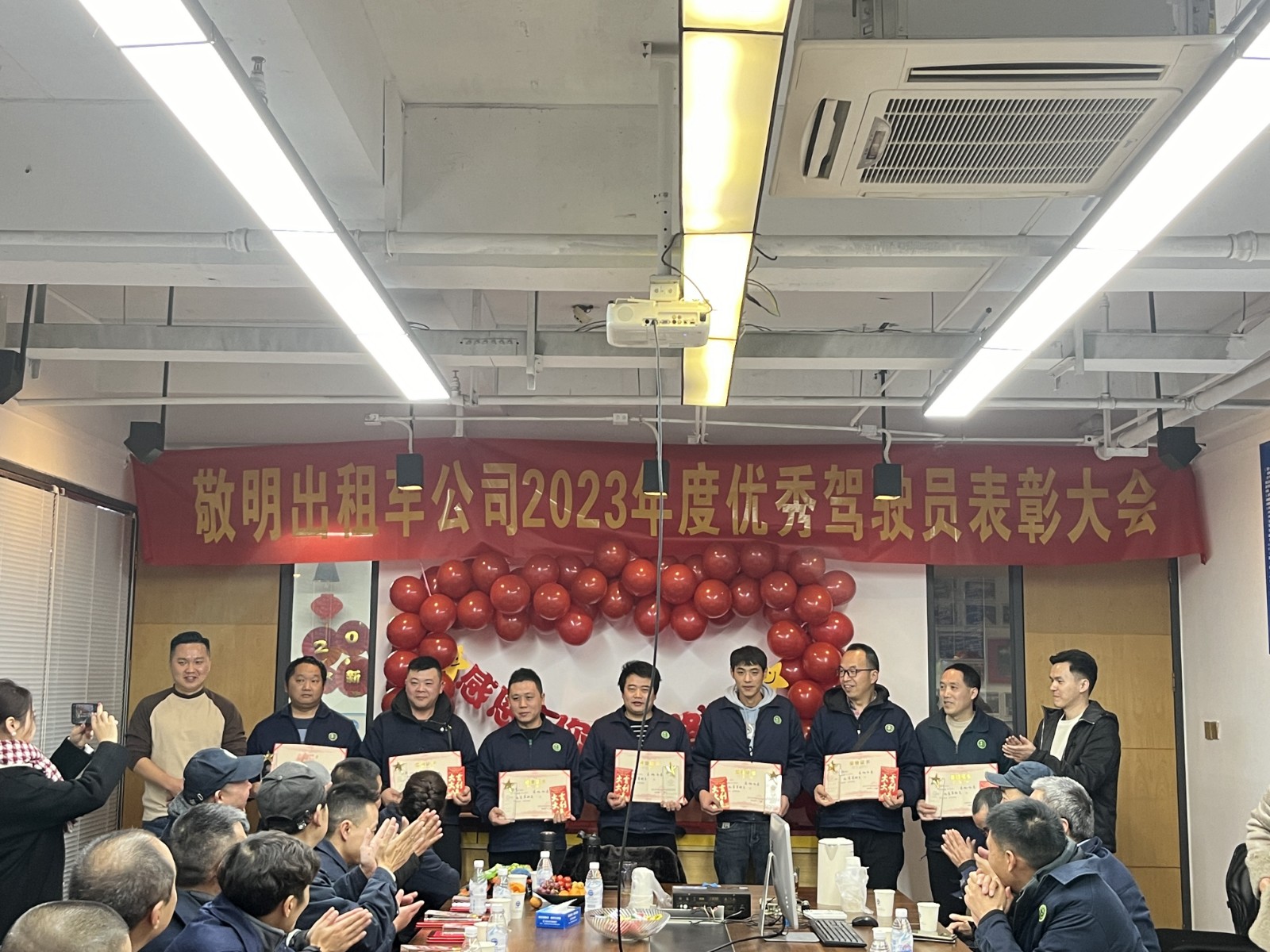 12d85a20-faf0-400a-95a6-44c0ed181e45.jpg