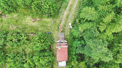 759f7ee9-6e0b-4c48-9c48-70e80ee0f655.jpg 759f7ee9-6e0b-4c48-9c48-70e80ee0f655.jpg