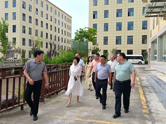 e9d1e543-bbb2-45b6-9500-3292604f45a8.jpg